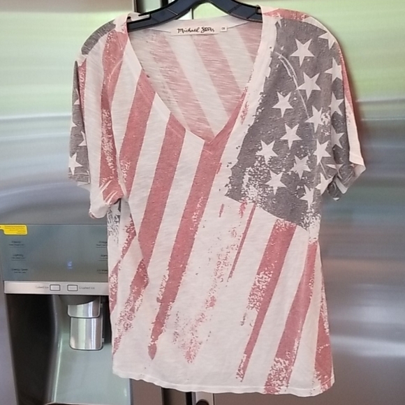 💕MICHAEL STARS💕 Americana V-Neck Tee in Flag Print One Size NWOT - Picture 6 of 11